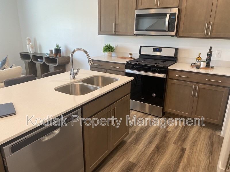 1133 Nw - Photo 4 of 20