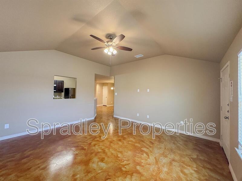 1040 Mason Dr Apt A - Photo 2 of 16