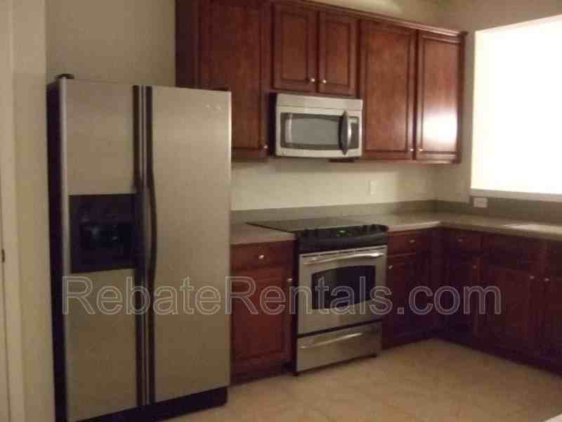 7002 Roundleaf Dr - Photo 2 of 12