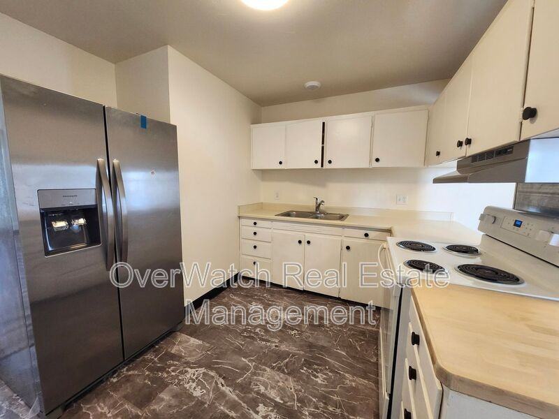 3925 E 9th Ave #4 - Photo 7 of 12