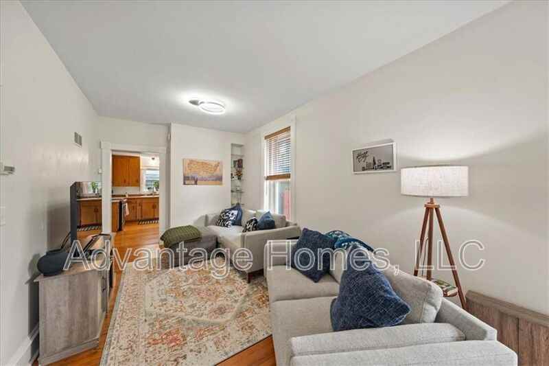 4523 Wyoming St - Photo 6 of 50