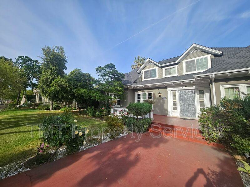 1214 N Pershing Ave - Photo 2 of 50