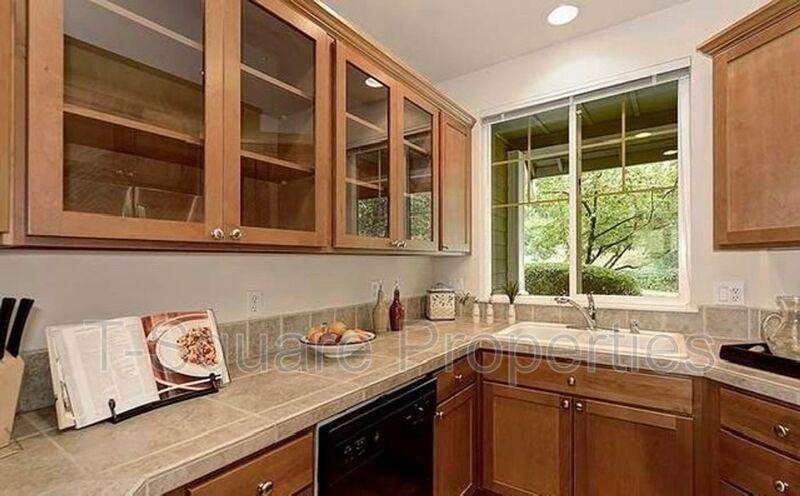 1693 Ne Juneberry St - Photo 7 of 20