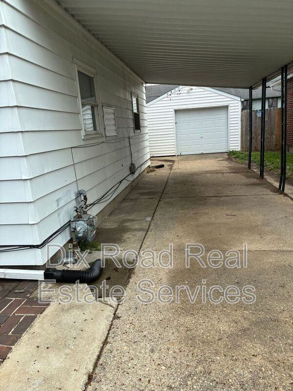 1003 Sorg Pl - Photo 4 of 27