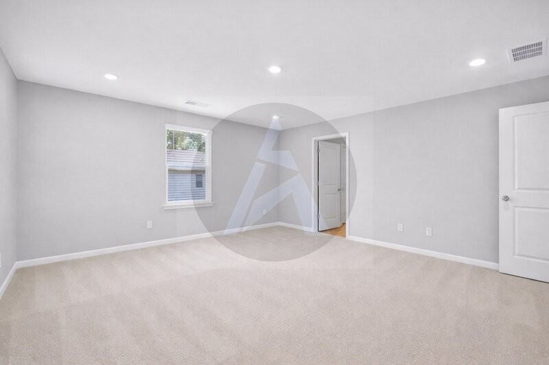 1420 Hunter Trl - Photo 2 of 16