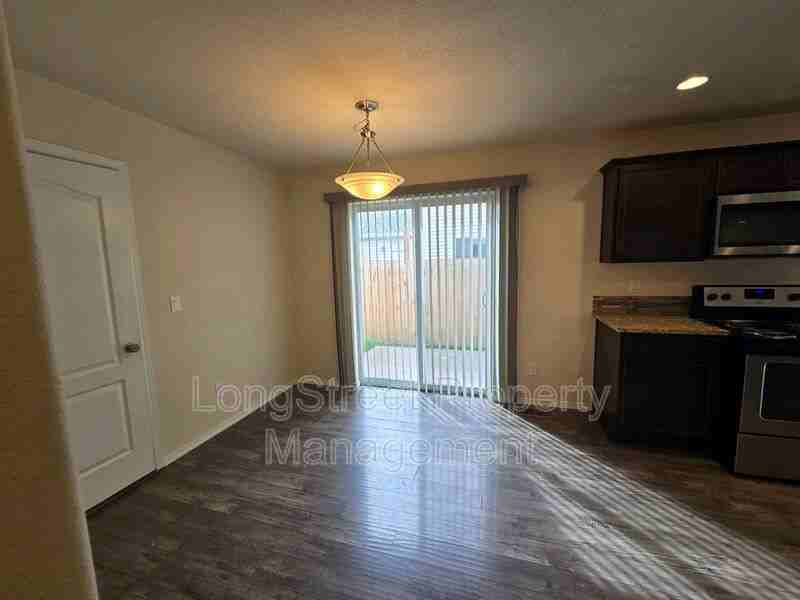 4437 Creel Ave Se - Photo 3 of 30