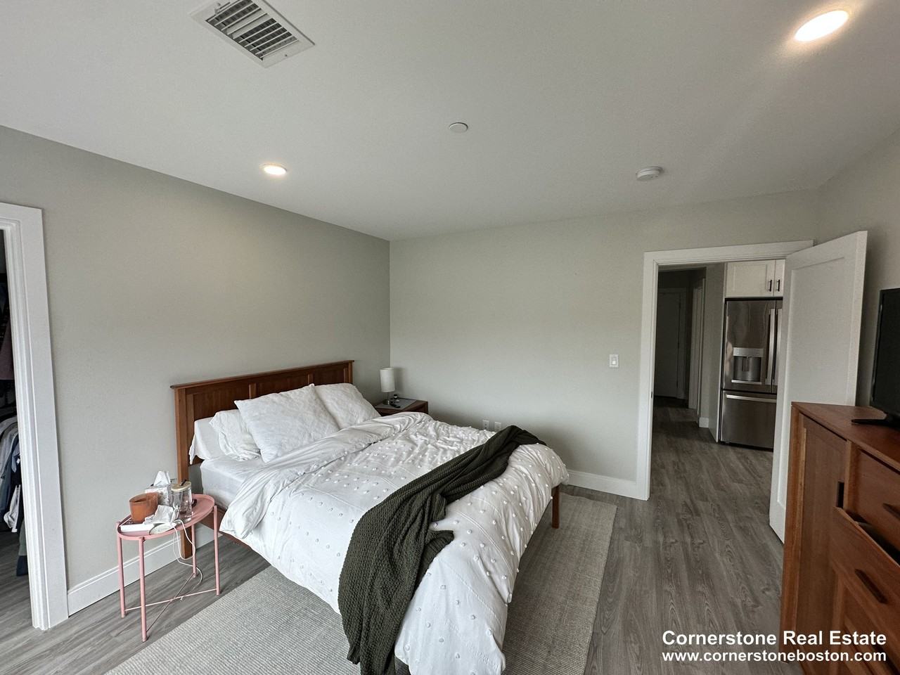 Old Colony Ave #401 - Photo 7 of 11