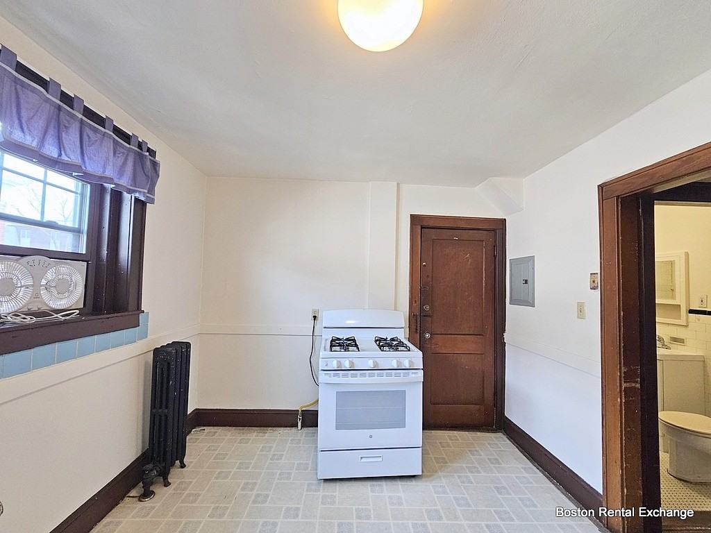 18 W Wyoming Ave #9 - Photo 7 of 11