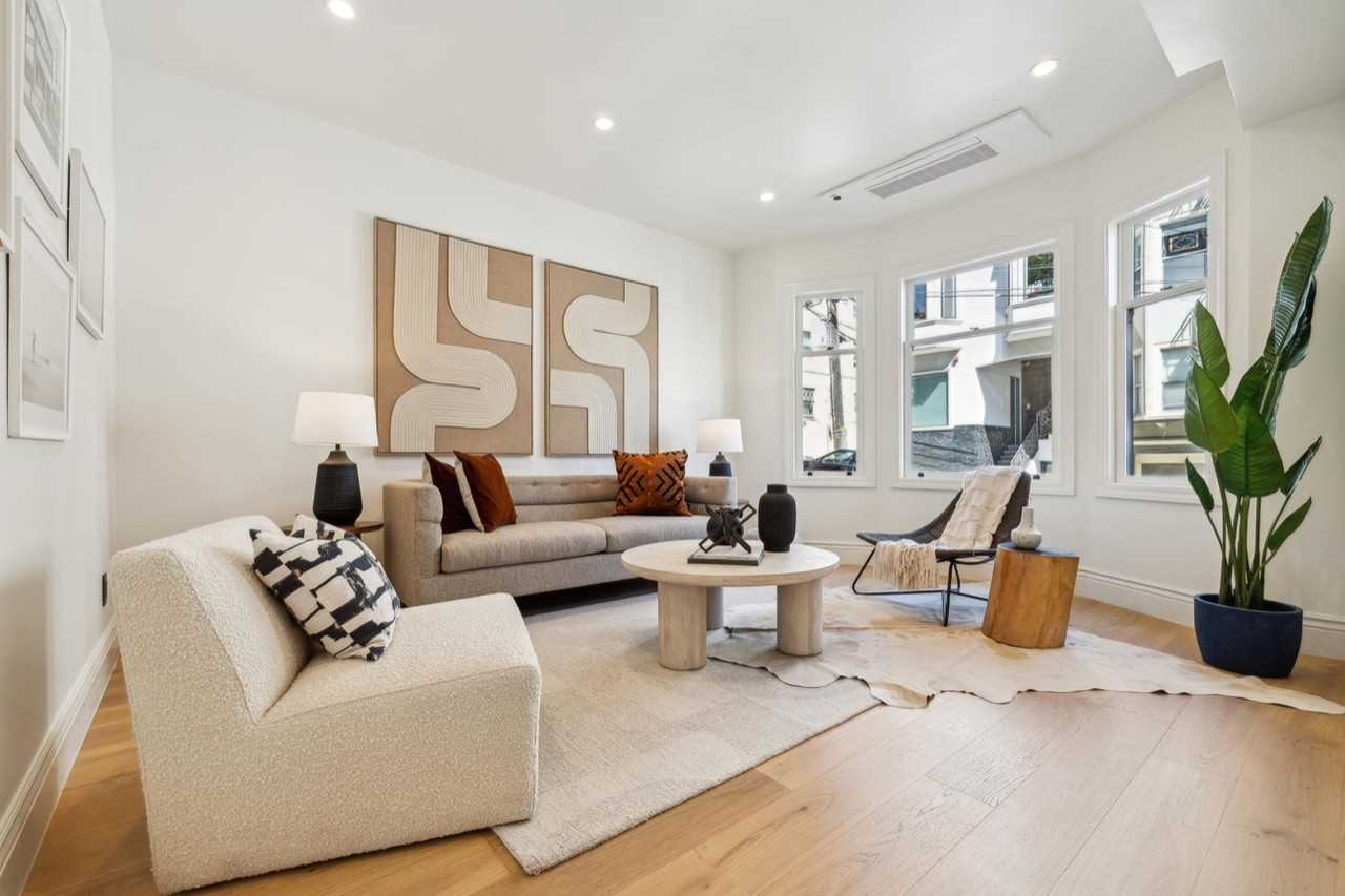 1031 Jackson St - Photo 4 of 45