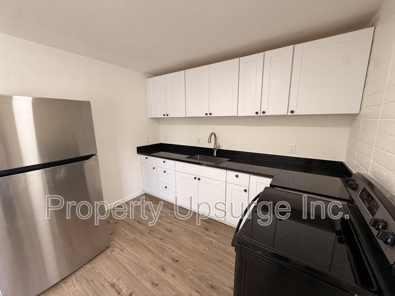 2405 Old Eureka Way - Photo 2 of 12