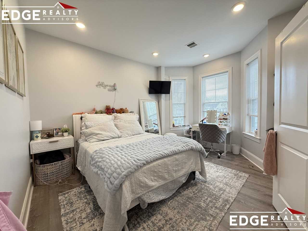 134 Franklin St #2 - Photo 5 of 11