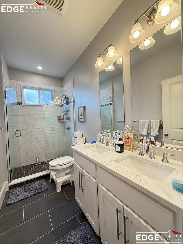 134 Franklin St #2 - Photo 7 of 11