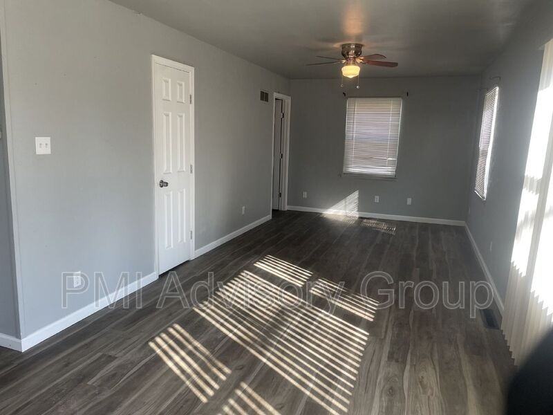 2424 Sw 25th Dr - Photo 2 of 15