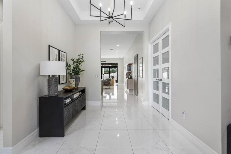 17317 Santaluce Mnr - Photo 4 of 42