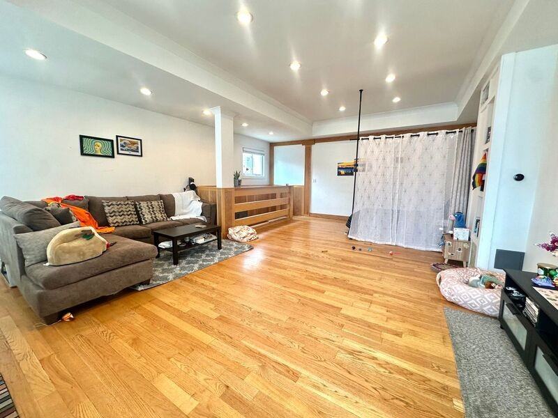 1840 W Cermak Rd #1F - Photo 2 of 10