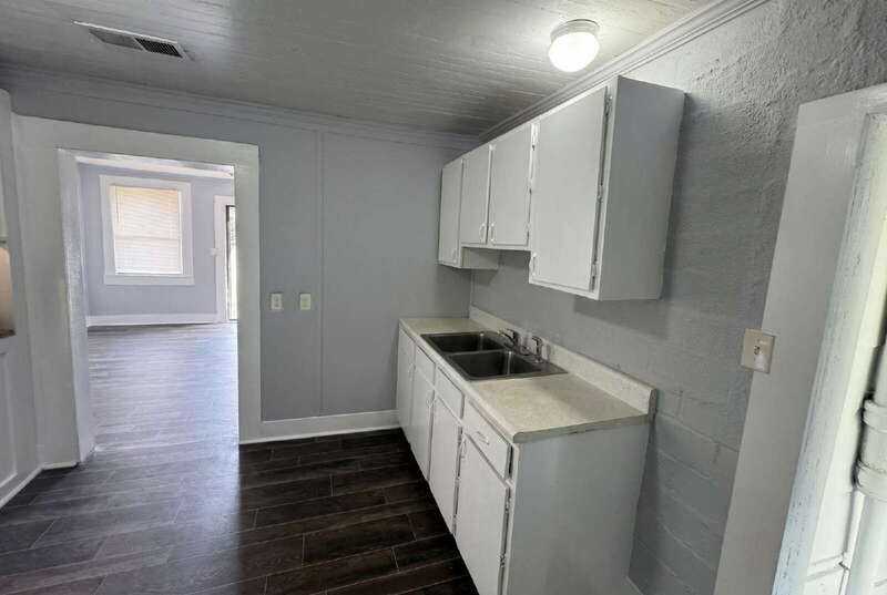 730 Searcy Ave - Photo 4 of 16