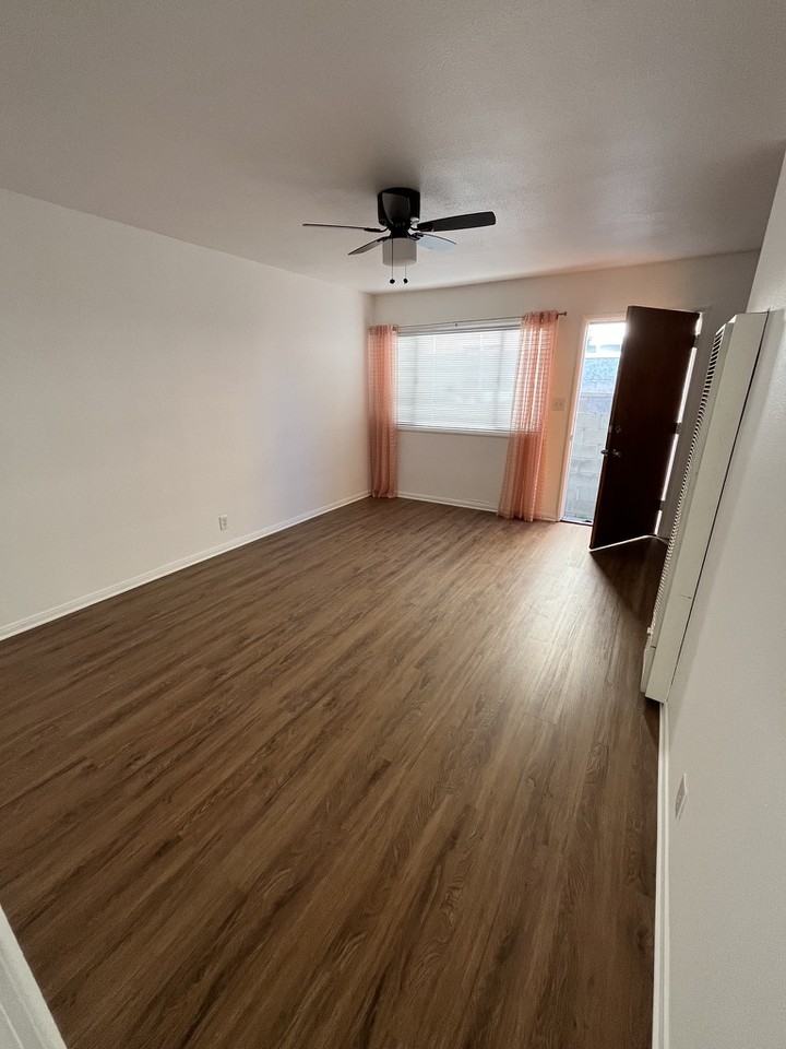 152 W Market St #2 - Photo 6 of 9