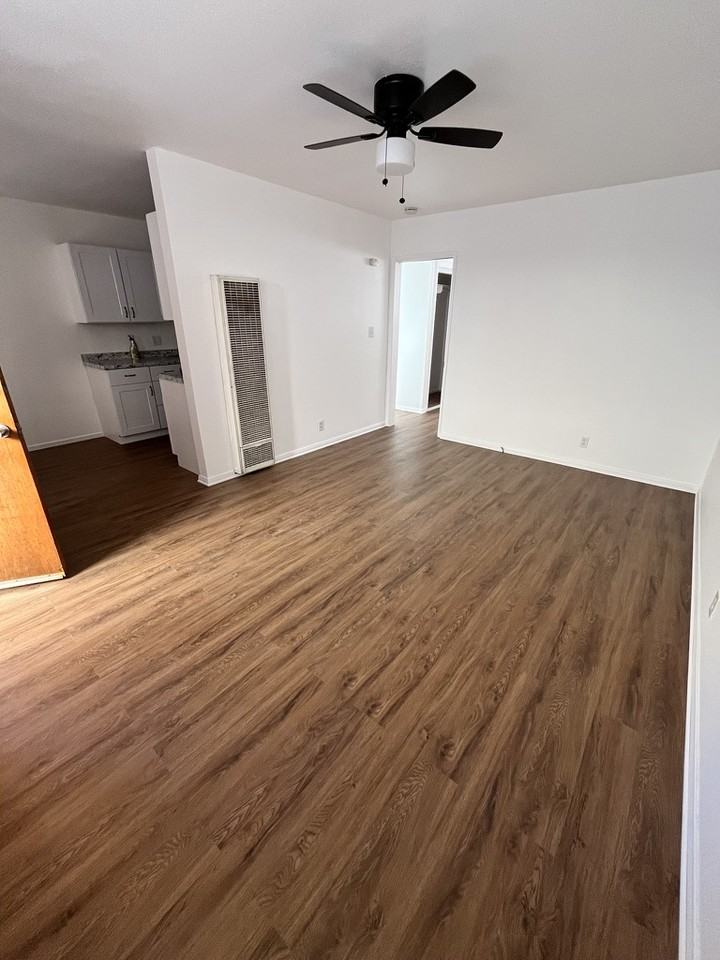 152 W Market St #2 - Photo 7 of 9