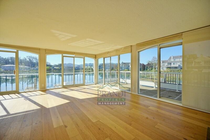 5105 Shelter Bay Ave - Photo 5 of 18