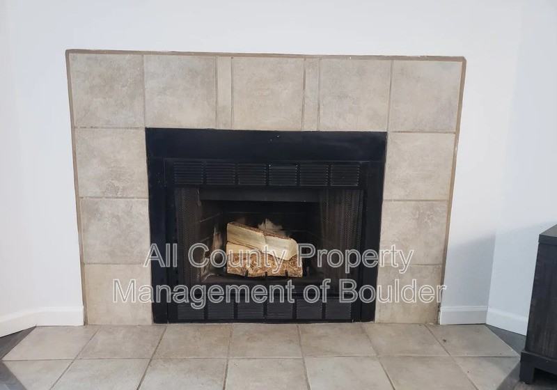 4654 White Rock Cir #10 - Photo 5 of 18