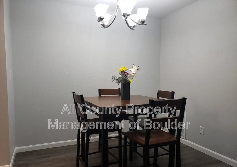 4654 White Rock Cir #10 - Photo 7 of 18