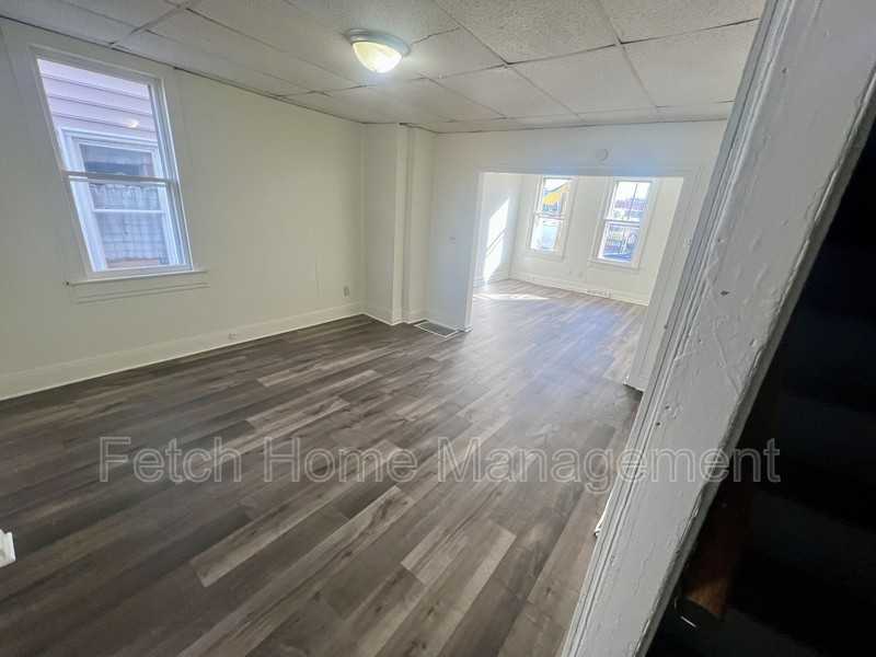 113 Arch St - Photo 3 of 17