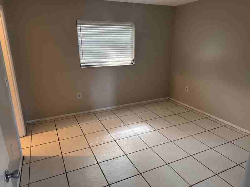 2481 8th St - Photo 5 of 8