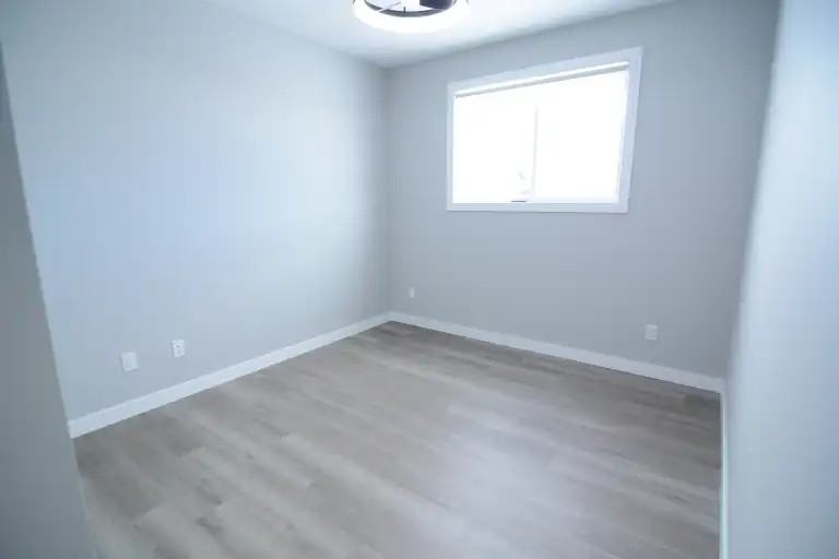 12 Toye St - Photo 6 of 8