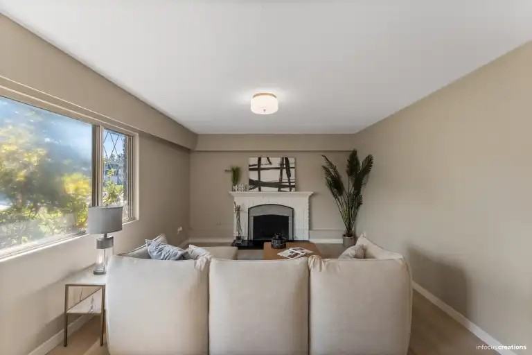 5237 Belair Dr - Photo 2 of 11