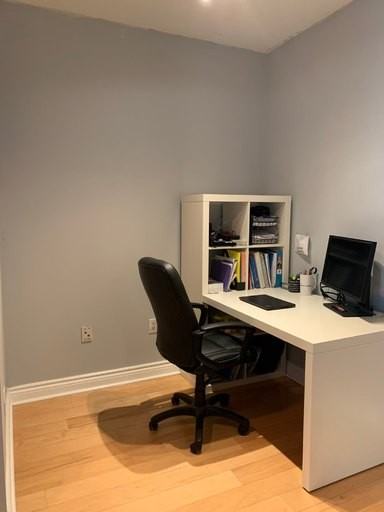 9 Spadina Ave #202 - Photo 5 of 10