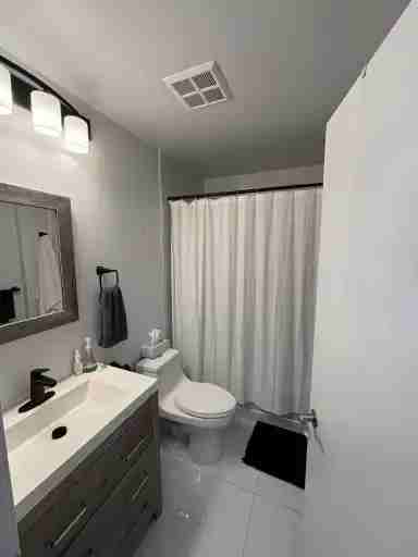 9 Spadina Ave #202 - Photo 6 of 10