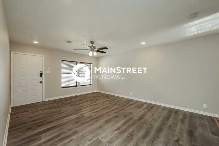 6606 Gallery Oak St - Photo 4 of 16