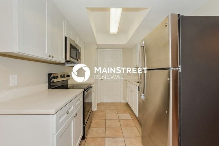 1021 Giovanni St - Photo 6 of 16