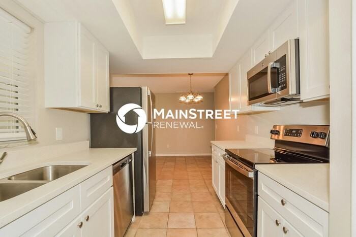 1021 Giovanni St - Photo 7 of 16