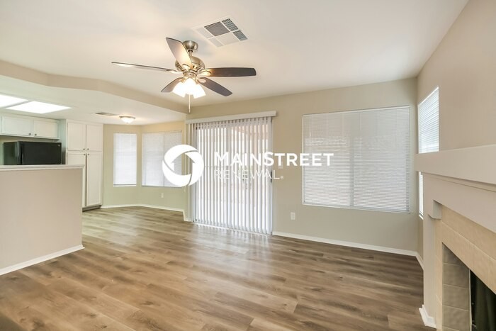 1637 Bent Arrow Dr - Photo 3 of 17