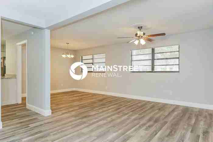 1455 James Ave - Photo 3 of 16