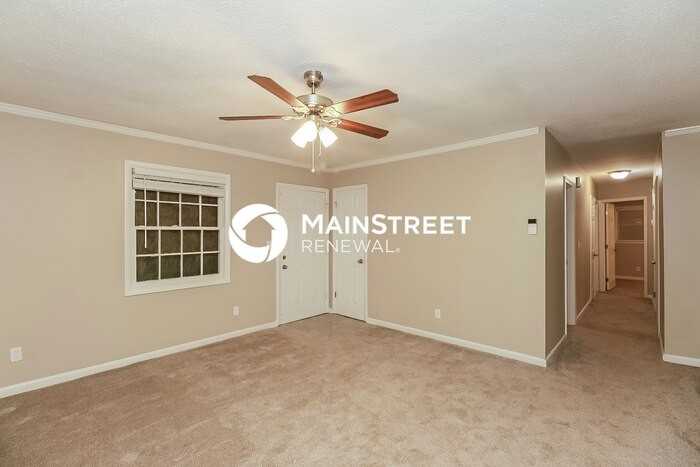 3908 Bonnie Ln Se - Photo 4 of 19