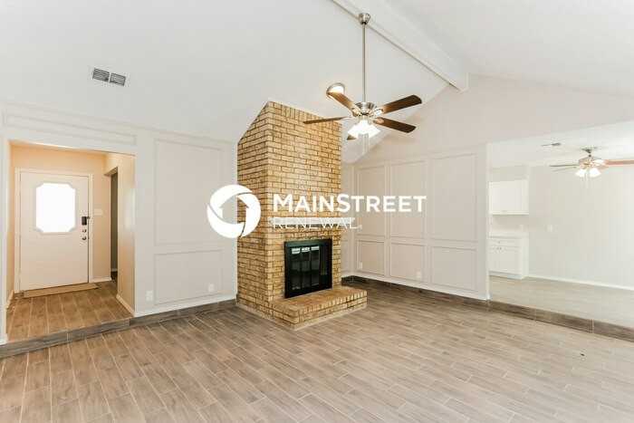 4609 Ringold Dr - Photo 2 of 16