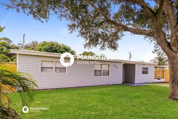 341 Ashley St - Photo 4 of 15