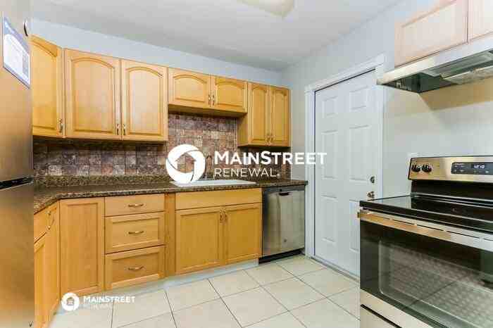 341 Ashley St - Photo 6 of 15