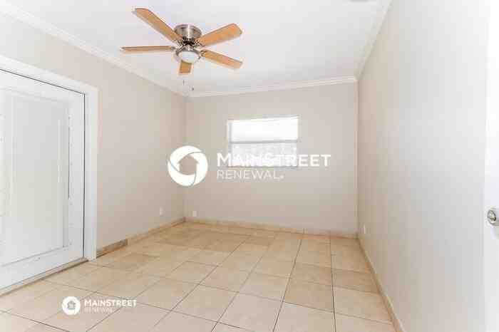 341 Ashley St - Photo 7 of 15