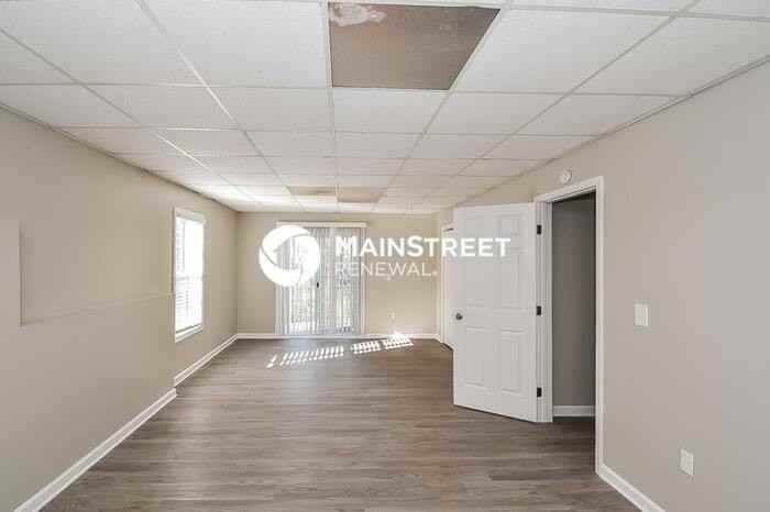 9625 Brook Haven Ct - Photo 4 of 15