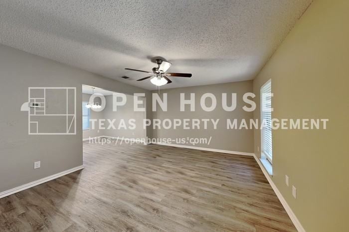 1504 Homestead St - Photo 5 of 23