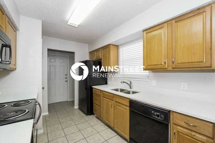 1072 Westcliff Ave - Photo 7 of 16