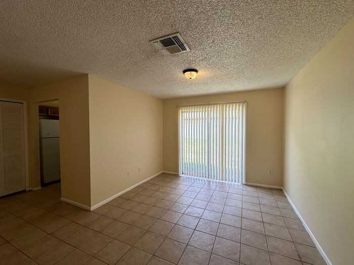 1820 Bonneville Dr - Photo 6 of 14