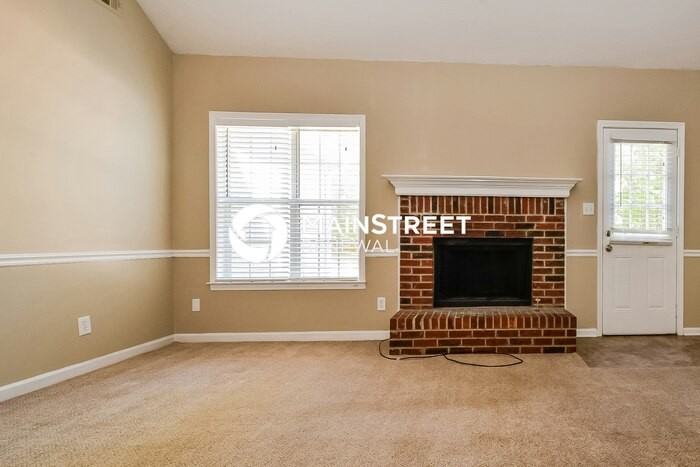 698 Derek Pl - Photo 3 of 16