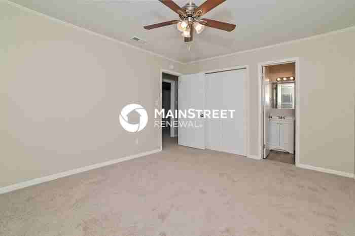 7833 Brownvue Rd - Photo 7 of 18
