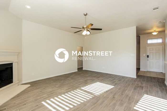 107 Haymeadow Dr - Photo 4 of 16