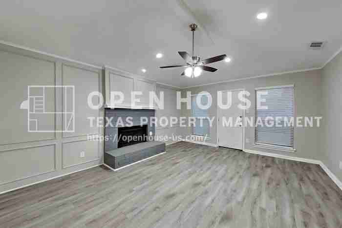 406 W Marble St - Photo 4 of 20