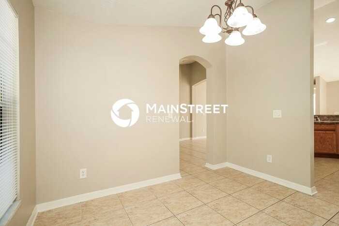 919 Cumbran Ln - Photo 5 of 16